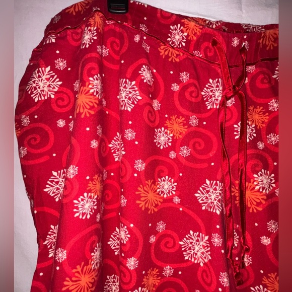 Cacique Women’s Red Snowflake flannel bottoms - Picture 2 of 12